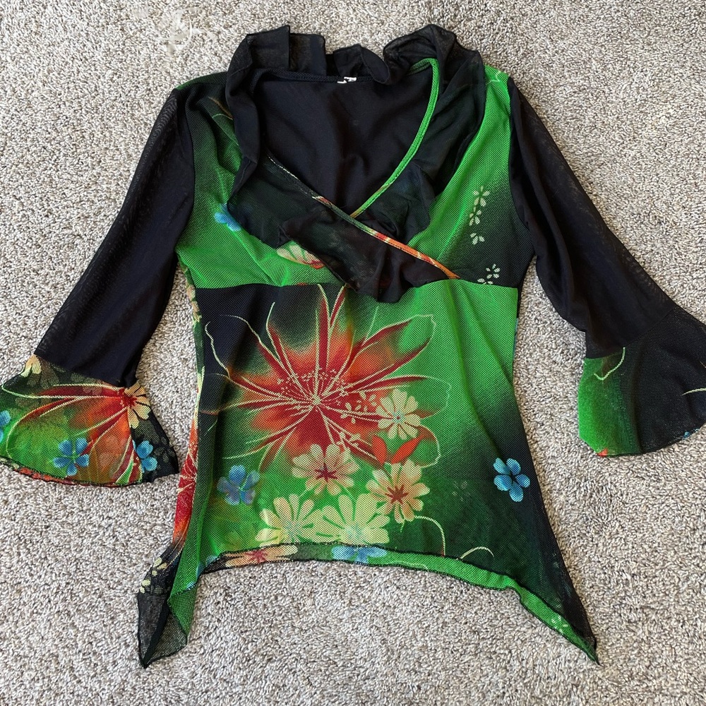 Funky y2k floral top